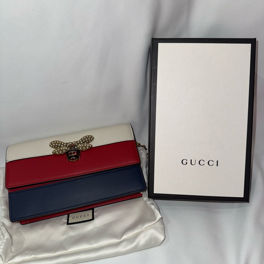 Gucci
2017 Mini Queen Margaret Bag  (almost new)